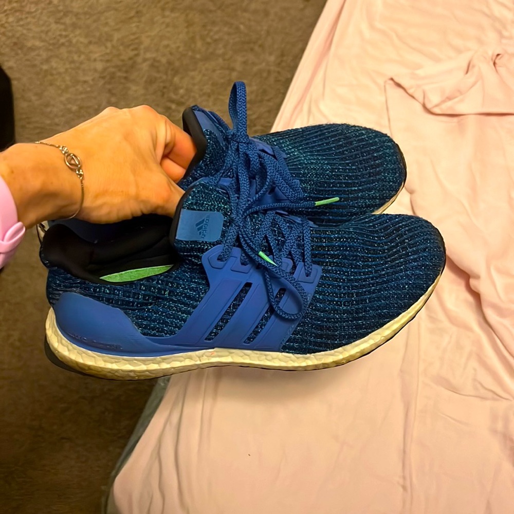Adidas Ultra Boost Blue Green White Mens 9 or women’s 10.5/11